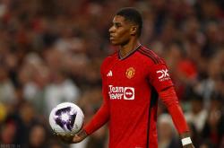 九游娱乐下载-关于诺坎普表现稳健，曼联队员信心高昂的信息