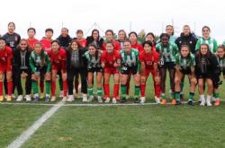 九游娱乐馆-包含西班牙女足备战友谊赛，为未来锻炼的词条