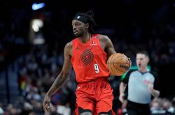 九游娱乐网页版入口-开拓者前锋空接暴扣，为球队彻底扭转局势的简单介绍