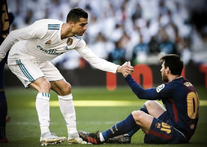 梅西C罗同场竞技，抢尽风头