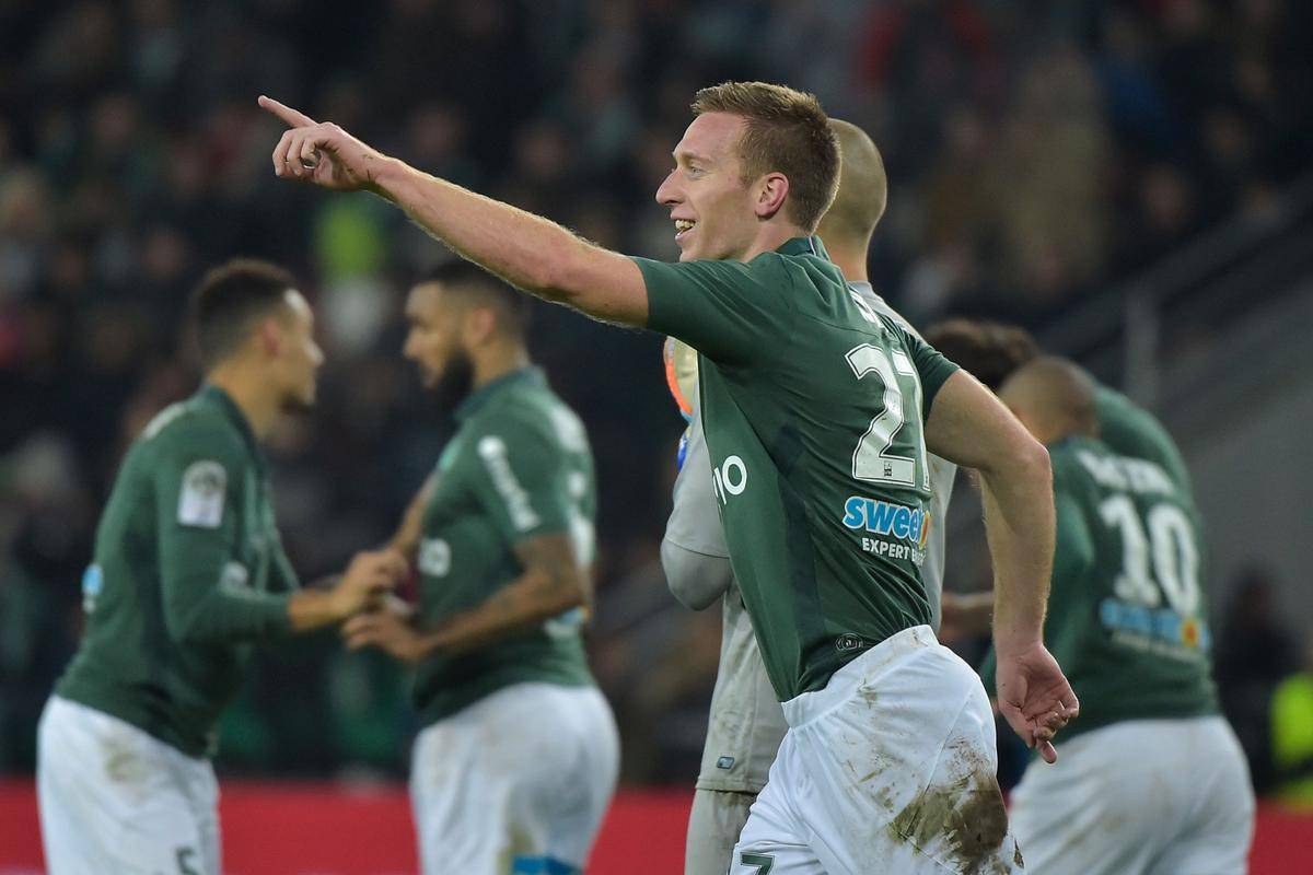 包含蒙彼利埃主场失利面临保级压力的词条