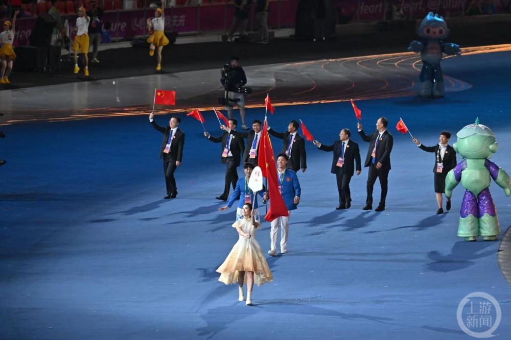 火爆比赛,全场观众欢呼不断的简单介绍 火爆比赛,全场观众欢呼不断的简单介绍