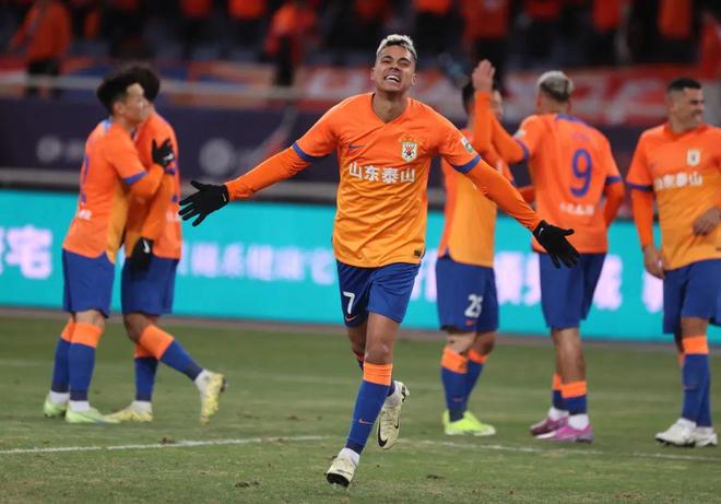 包含山东泰山在主场取得胜利,进入前四的词条 包含山东泰山在主场取得胜利,进入前四的词条