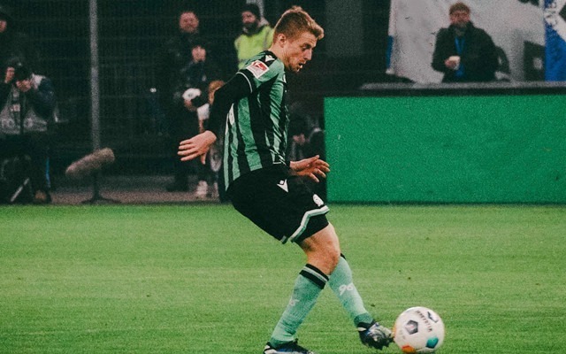 汉诺威主场比赛取胜,球队表现出色 汉诺威主场比赛取胜,球队表现出色