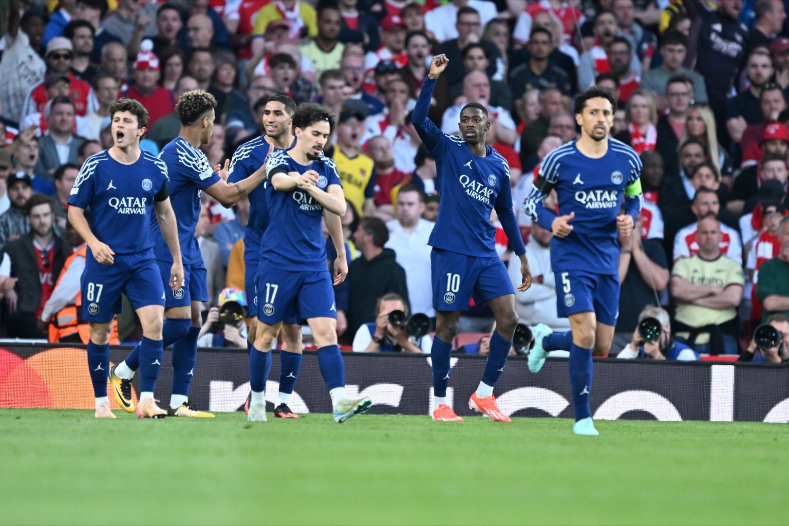 包含巴黎圣日耳曼力克对手，客场大胜的词条