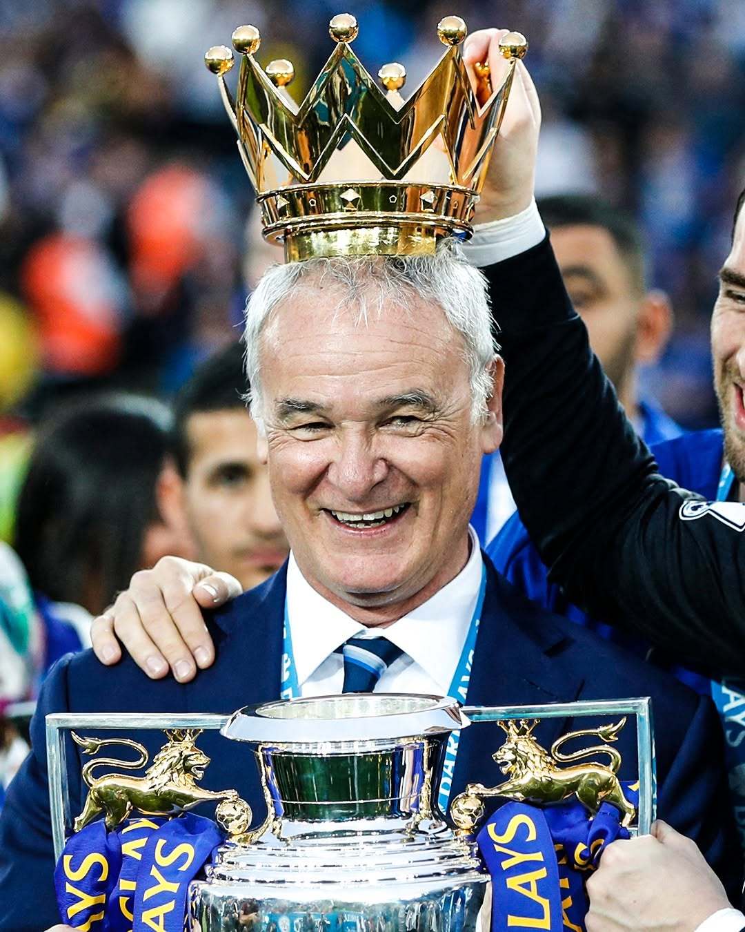 包含莱切斯特城主场告捷，稳固英超前四位置的词条