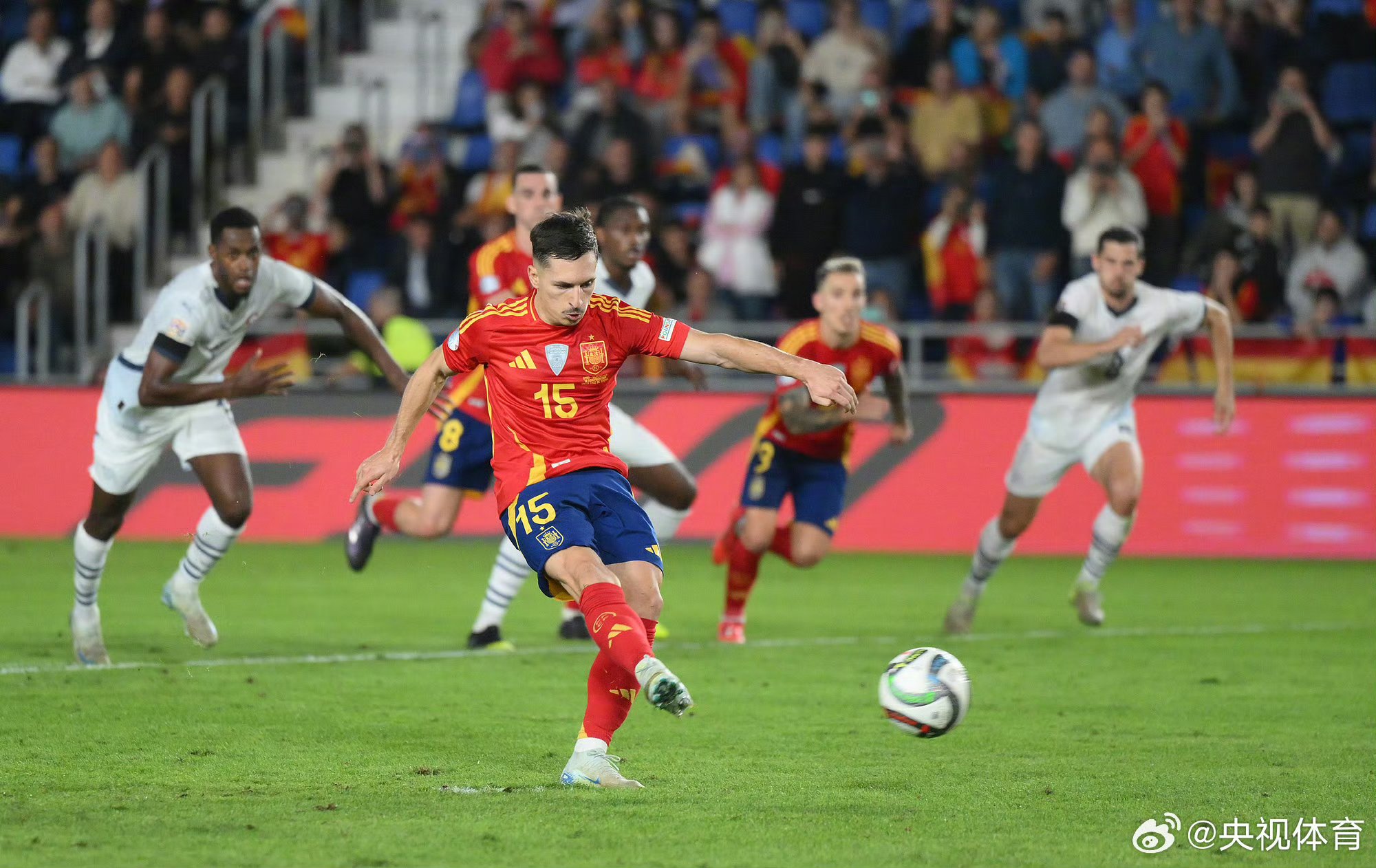 瑞典队表现出色,欧国联杯杀入四强 瑞典队表现出色,欧国联杯杀入四强