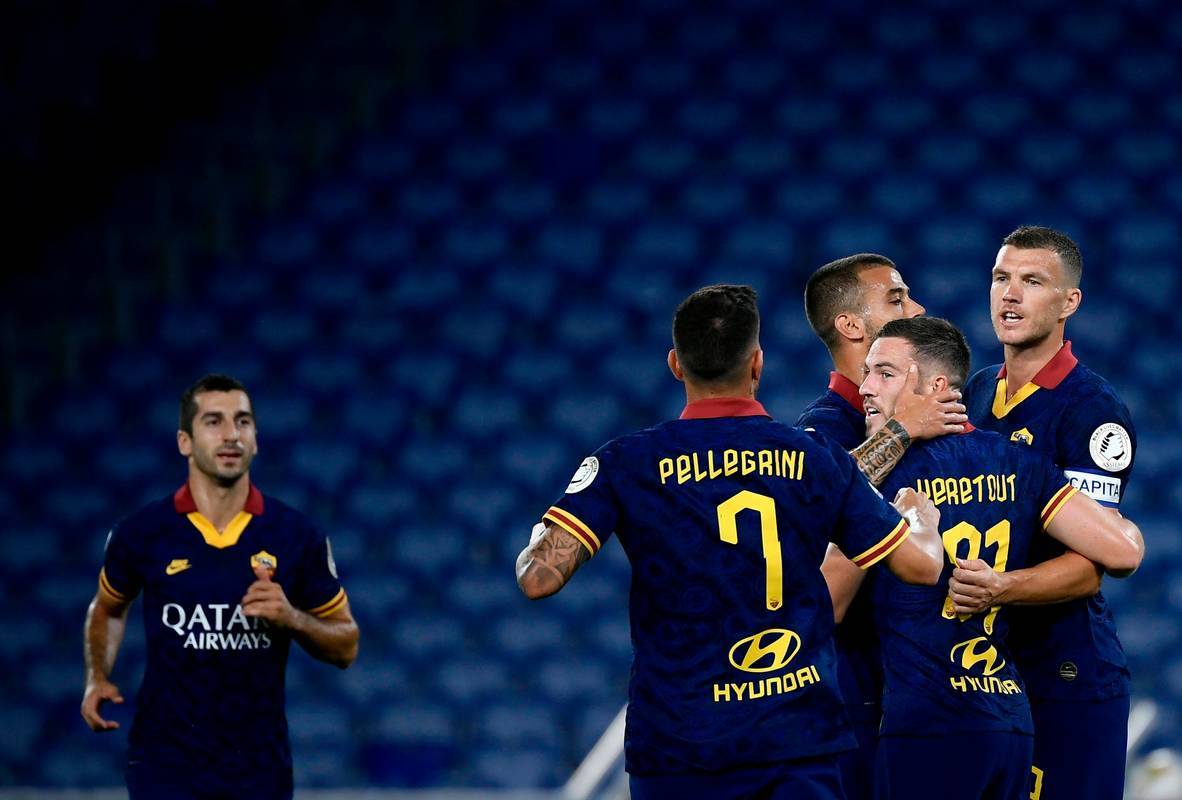 锡耶纳备战与乌迪内斯的联赛对决 锡耶纳备战与乌迪内斯的联赛对决