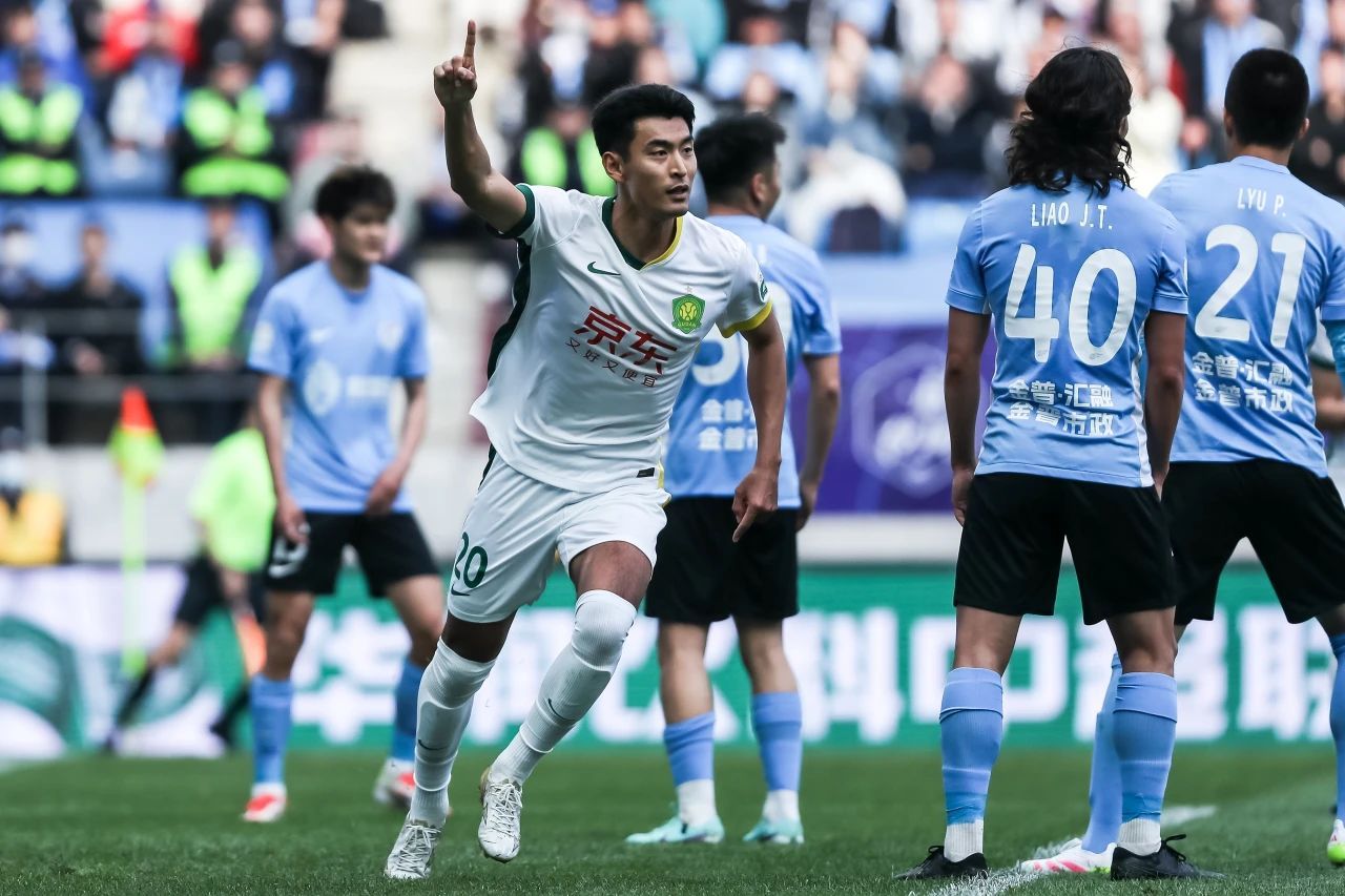 国安主场大胜重庆,继续无懈怠领跑! 国安主场大胜重庆,继续无懈怠领跑!