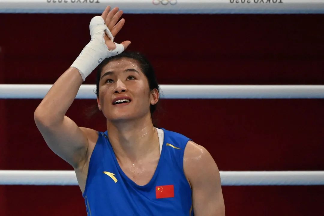 包含银牌得主感慨艰辛，坚持不懈的词条