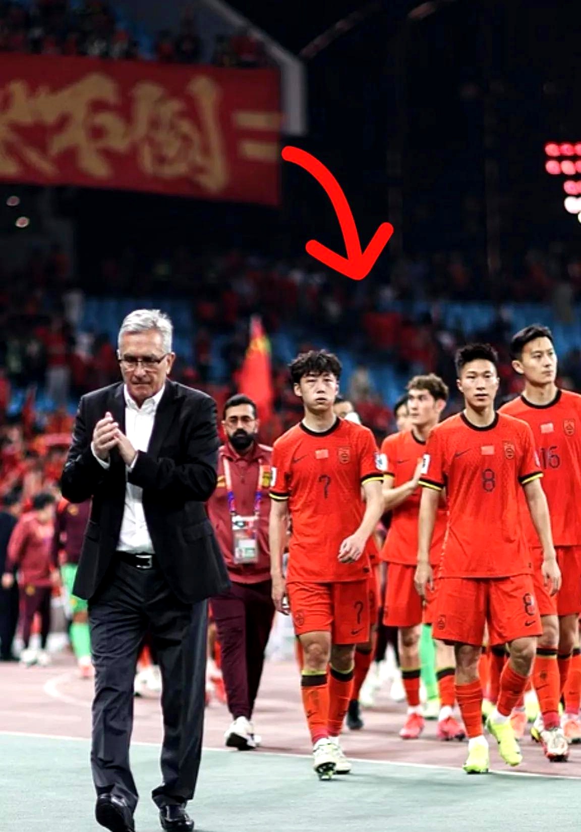 外界传闻球队内部矛盾,球员情绪受影响 外界传闻球队内部矛盾,球员情绪受影响