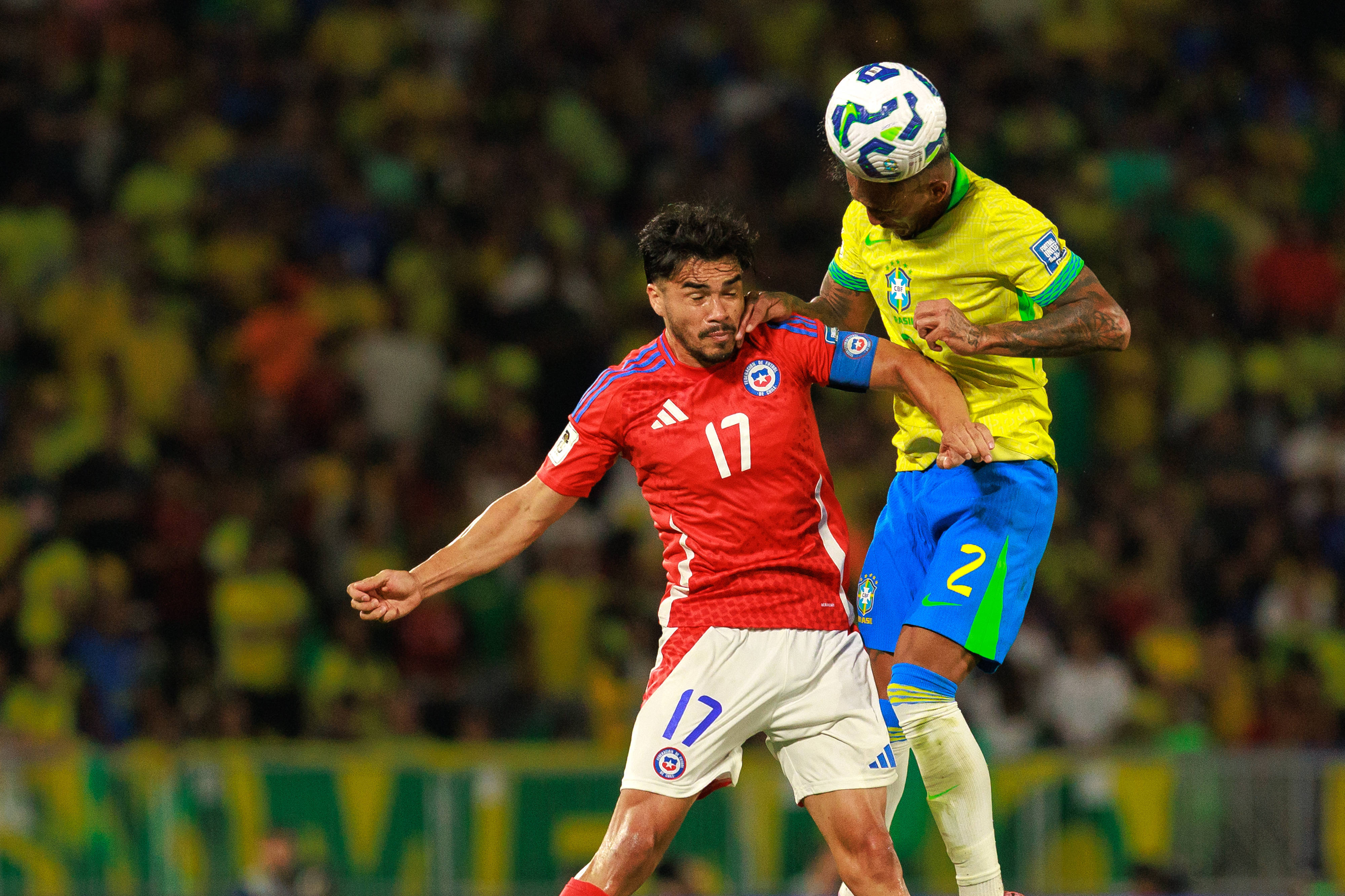 南美球队联手努力,赢取荣誉报国 南美球队联手努力,赢取荣誉报国